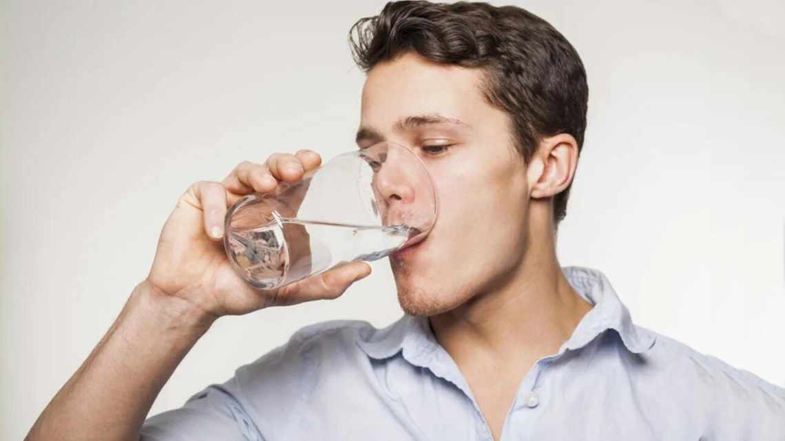 Человек в среднем съедает, выпивает и вдыхает 210 тыс. частиц микропластика в год