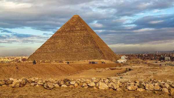 Піраміду Хеопса просканують космічними променями. Це може пролити світло на стародавні таємниці